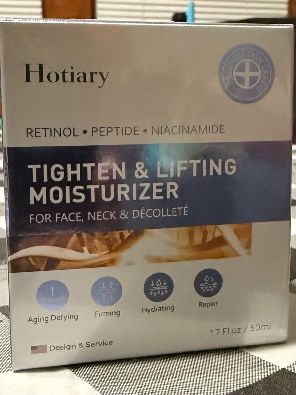 Tighten & Lifting Moisturizer – Blue and Silver